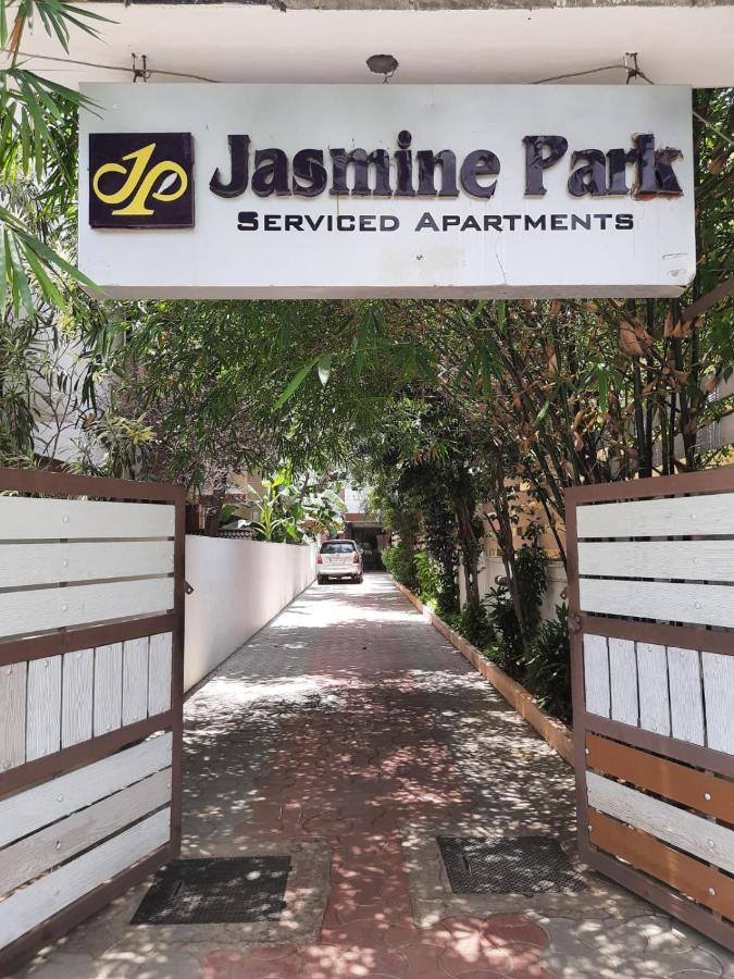 Aparthotel Jasmine Park à Chennai Extérieur photo